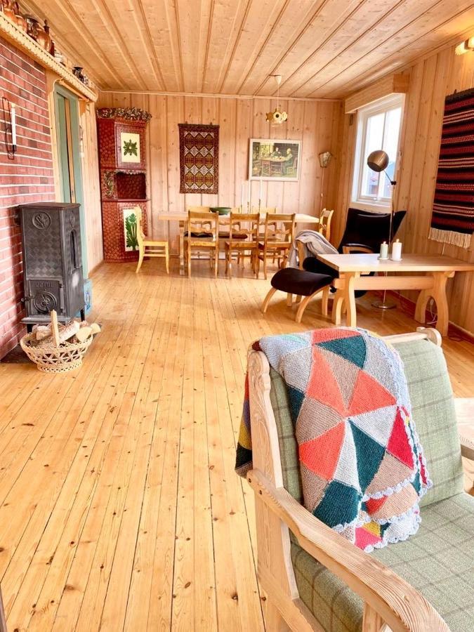 Stort Og Autentisk Hus I Skjak - Kort Vei Til Lom! Exterior foto